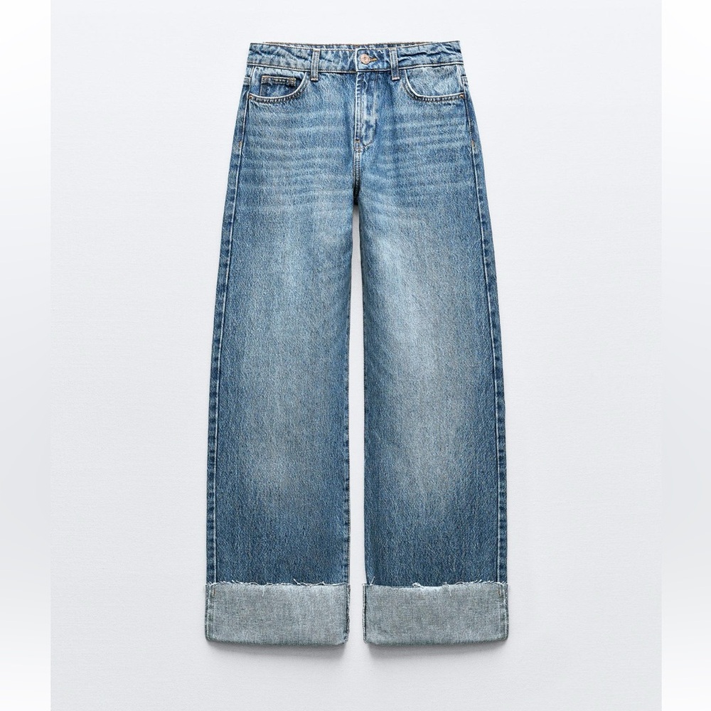 Z1975 High Waist Cuffed Straight Cut Jeans